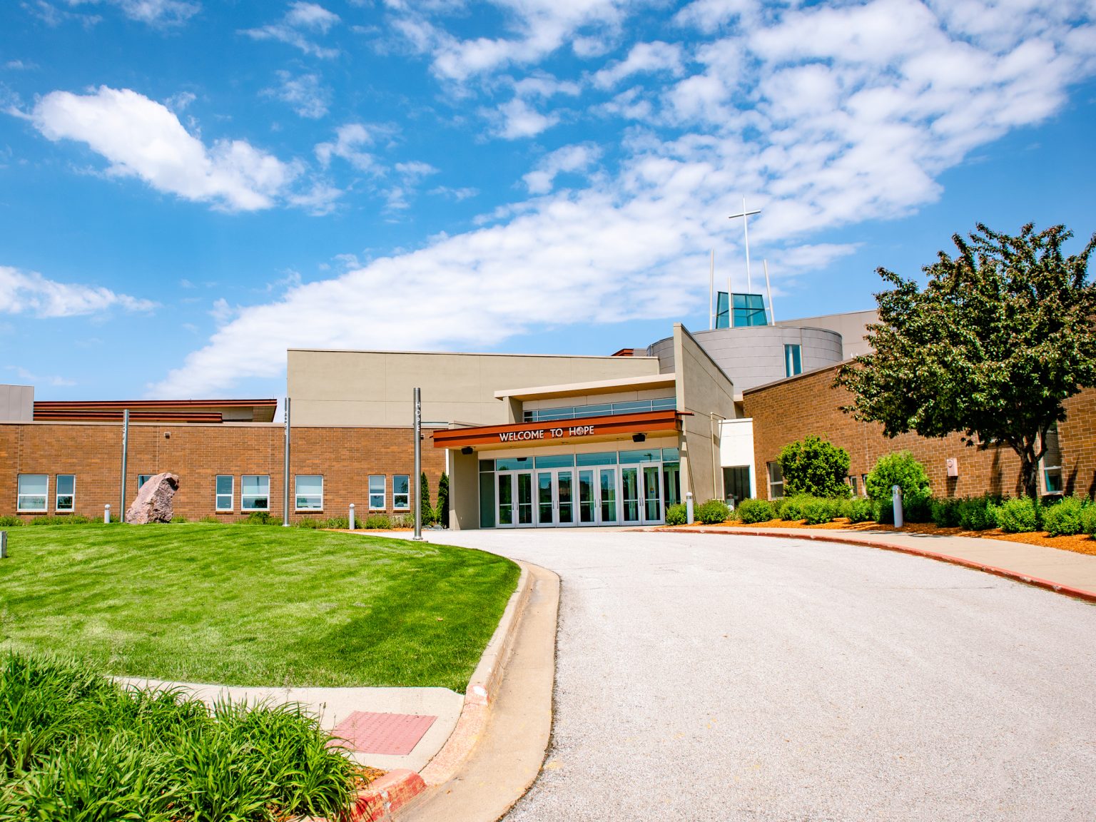 Home - Lutheran Church of Hope - West Des Moines