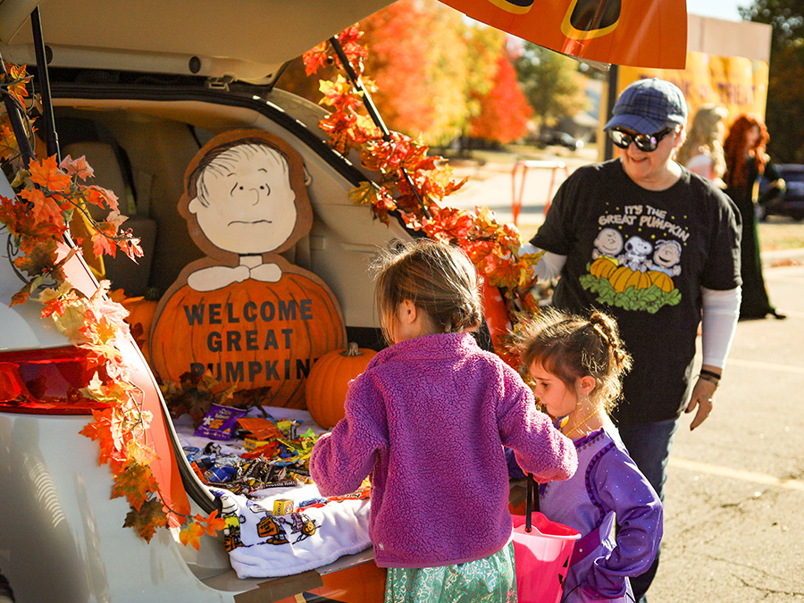 900x675TrunkorTreat